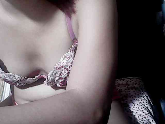 HornyNica webcam