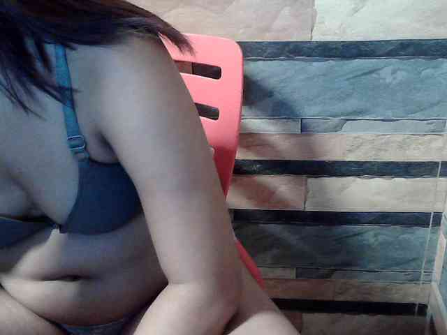 HornyNica webcam