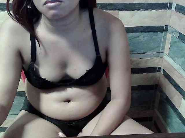 HornyNica webcam