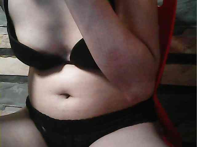 HornyNica webcam