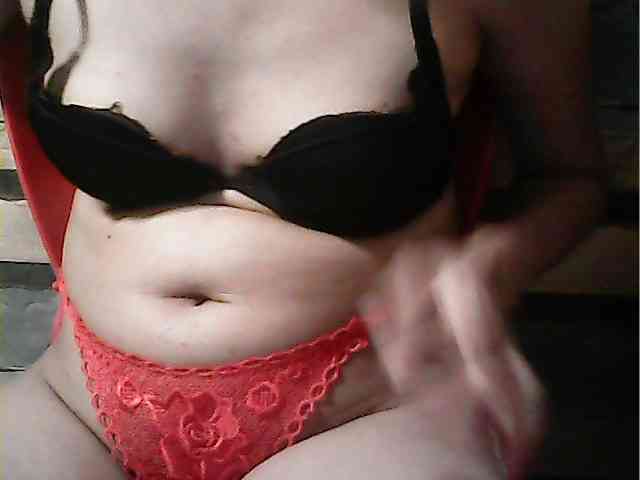 HornyNica webcam