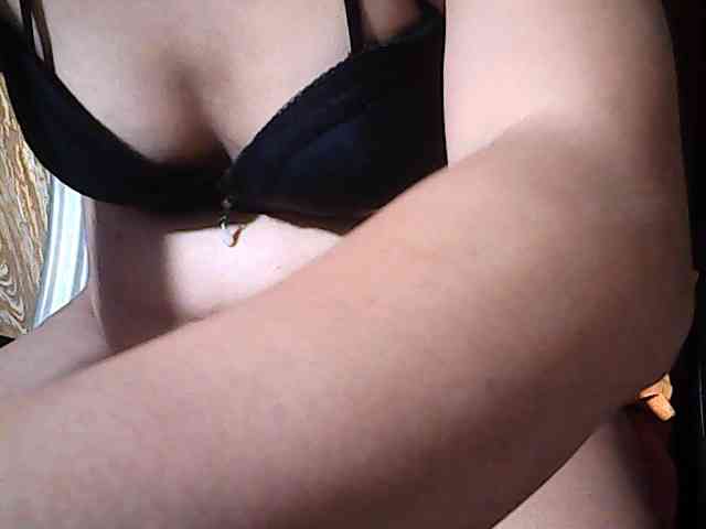 HornyNica webcam