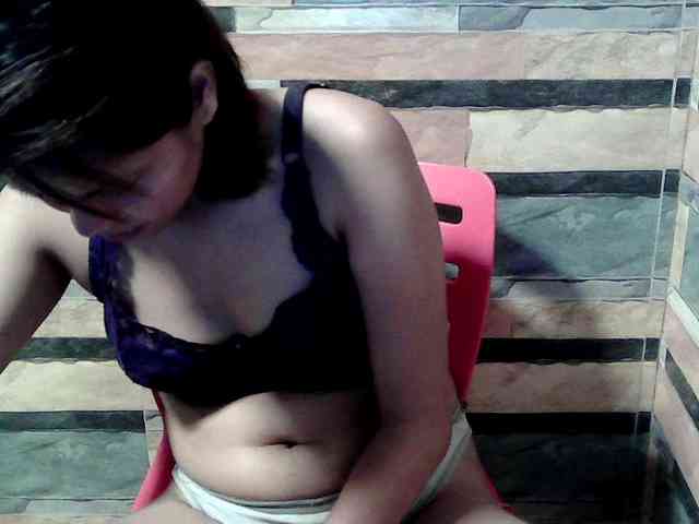 HornyNica webcam