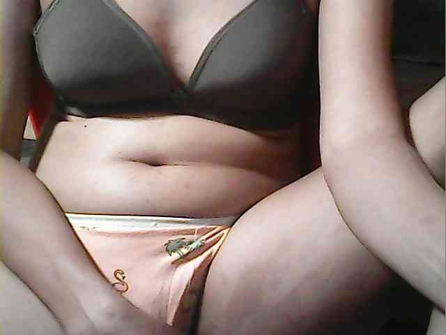 HornyNica webcam