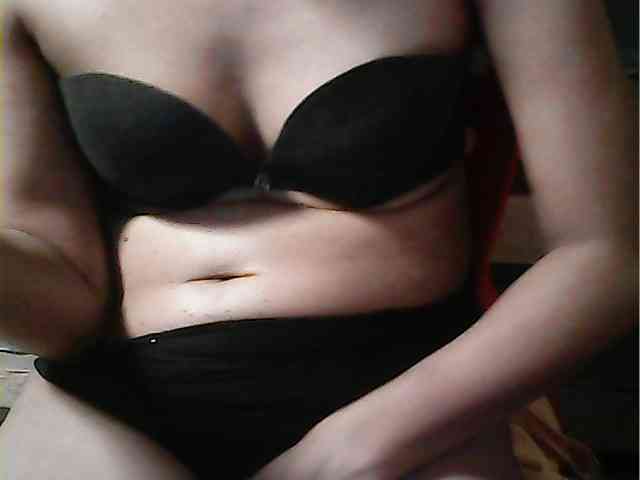 HornyNica webcam