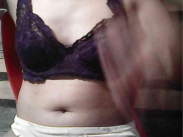 HornyNica webcam