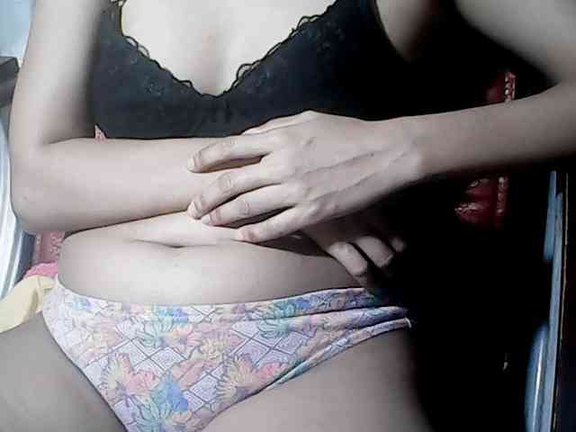 HornyNica webcam