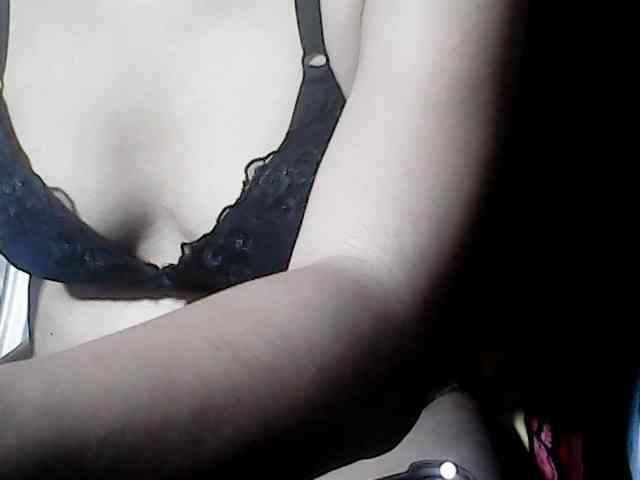 HornyNica webcam