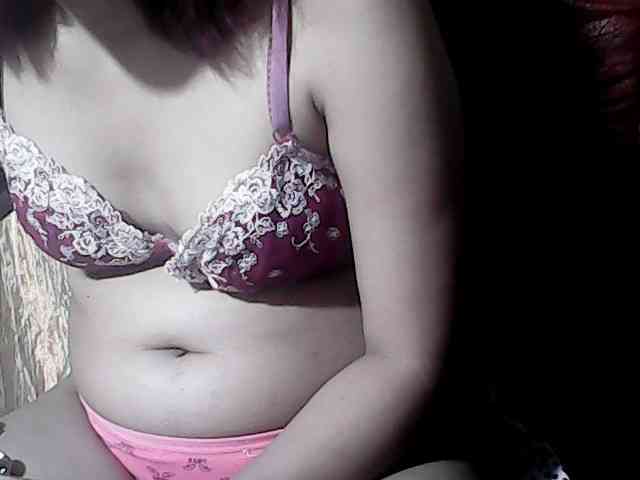 HornyNica webcam