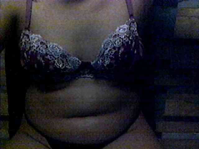 HornyNica webcam