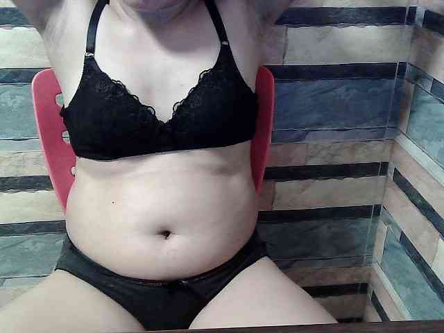 HornyNica webcam