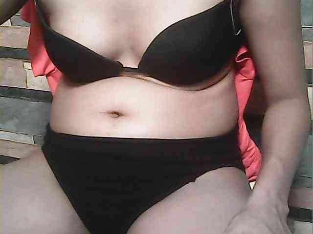 HornyNica webcam