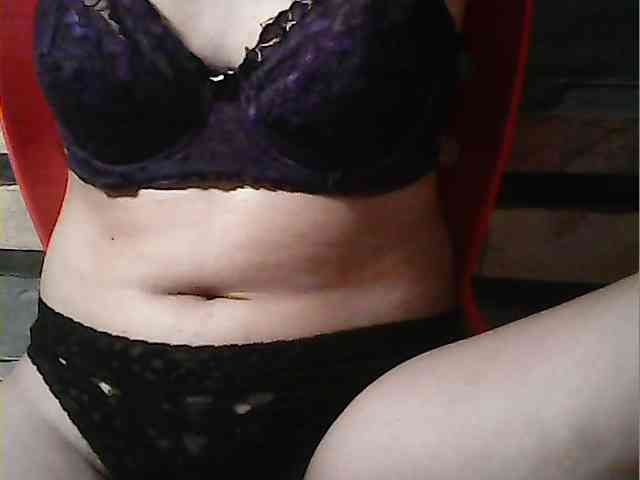 HornyNica webcam
