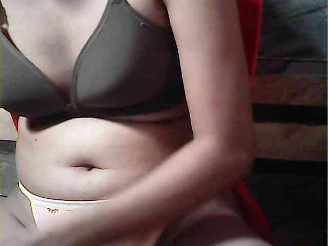 HornyNica webcam