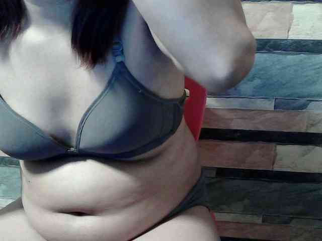 HornyNica webcam