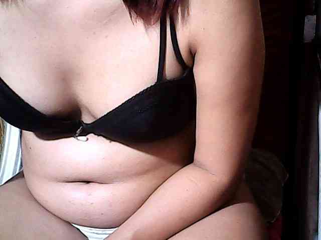 HornyNica webcam