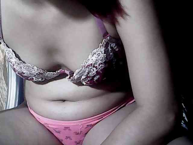HornyNica webcam