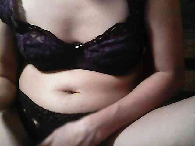 HornyNica webcam