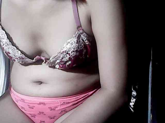 HornyNica webcam