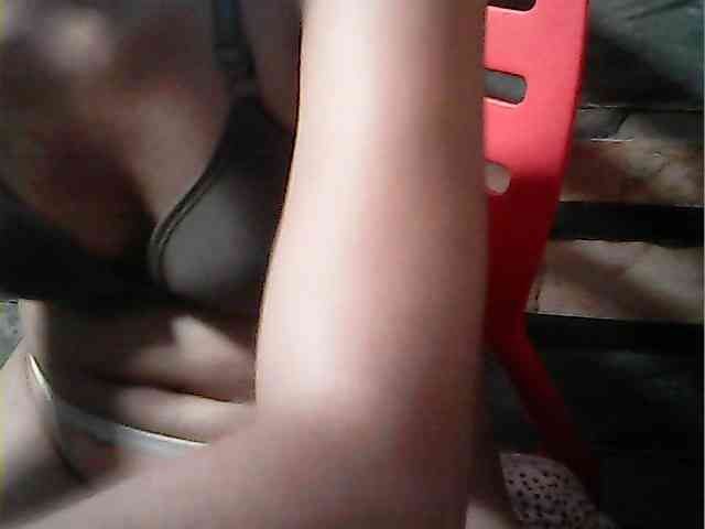 HornyNica webcam