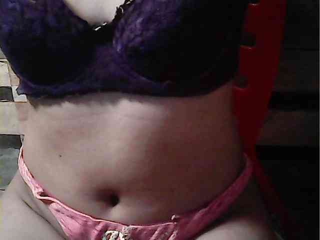 HornyNica webcam