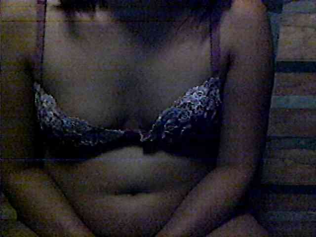 HornyNica webcam
