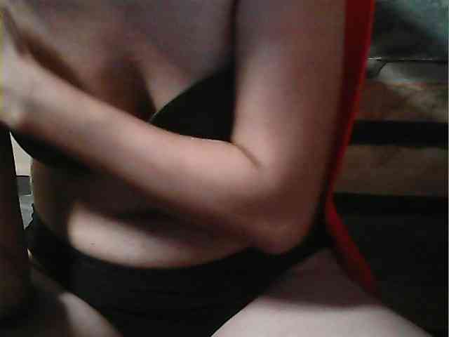 HornyNica webcam