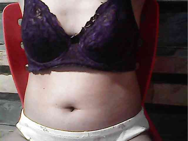 HornyNica webcam