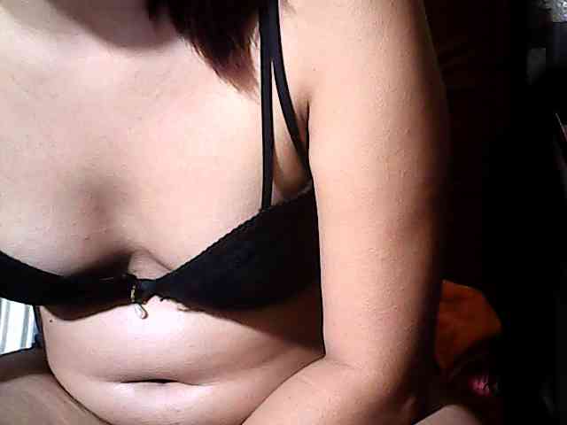 HornyNica webcam