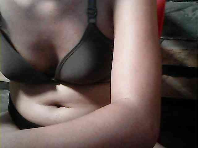HornyNica webcam