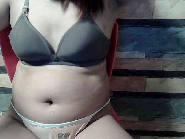 HornyNica webcam