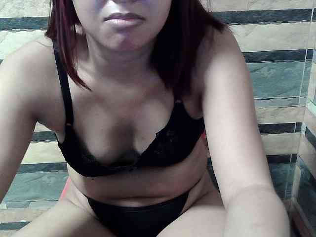 HornyNica webcam