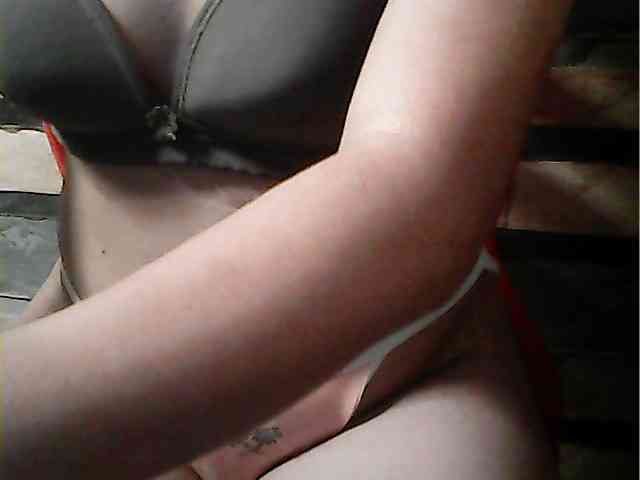 HornyNica webcam