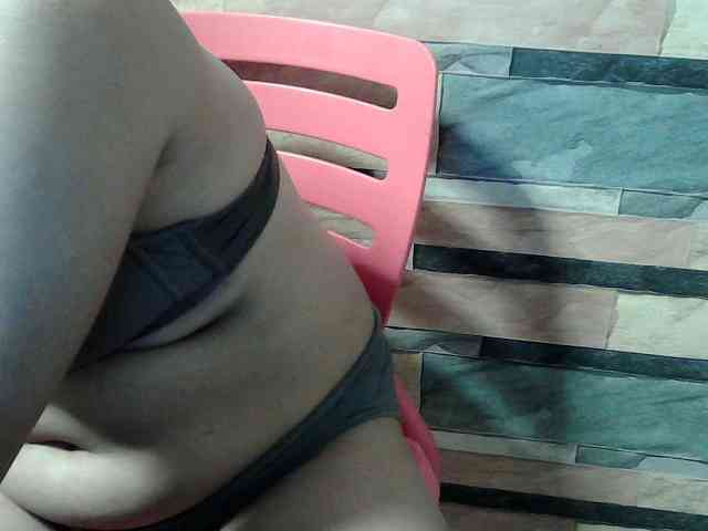 HornyNica webcam