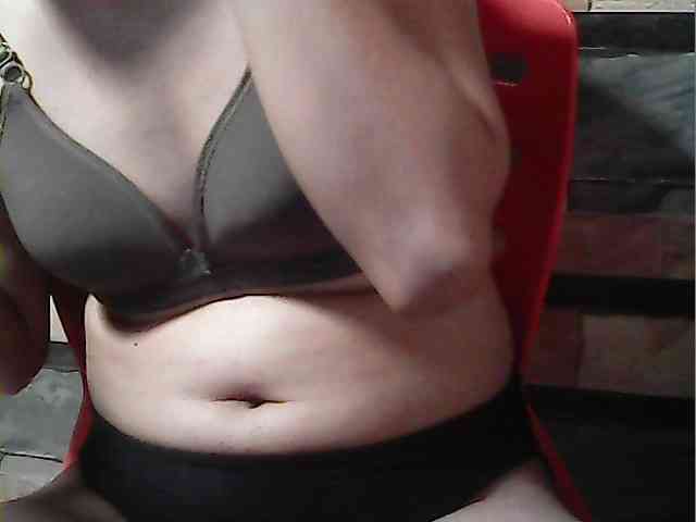 HornyNica webcam