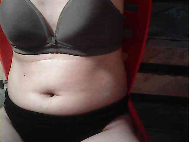 HornyNica webcam