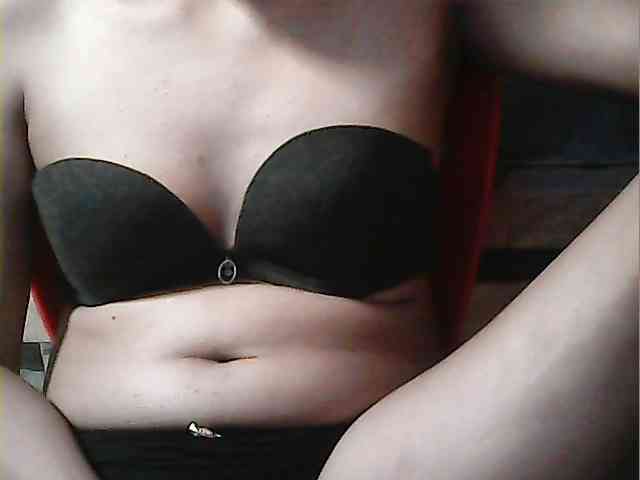 HornyNica webcam