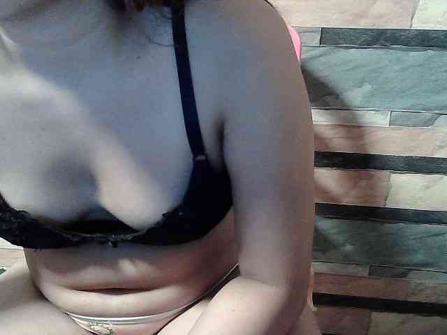 HornyNica webcam