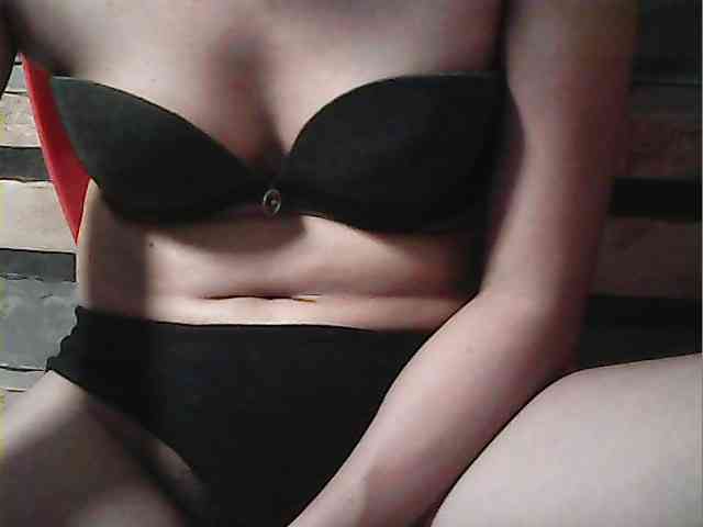 HornyNica webcam