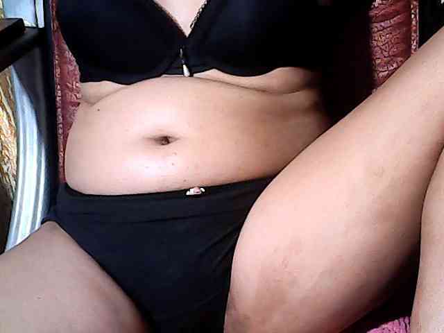 HornyNica webcam