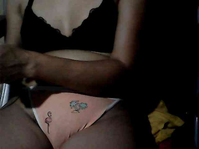 HornyNica webcam