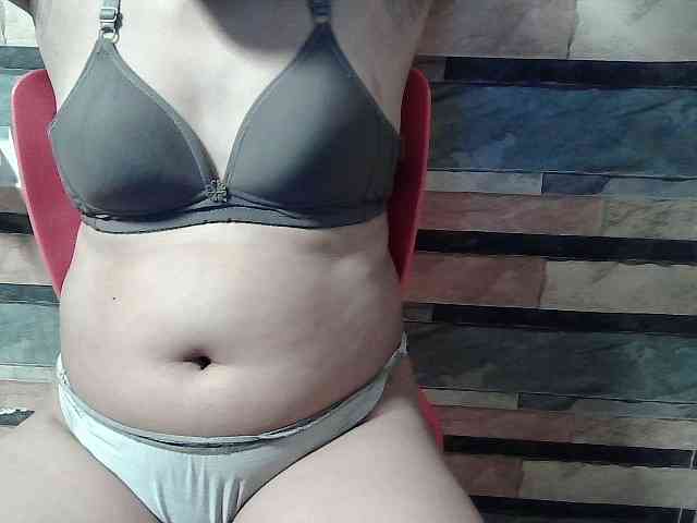 HornyNica webcam