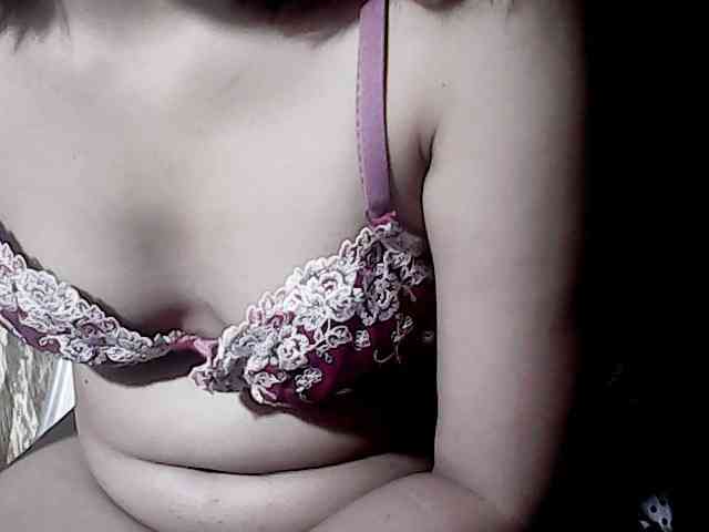 HornyNica webcam