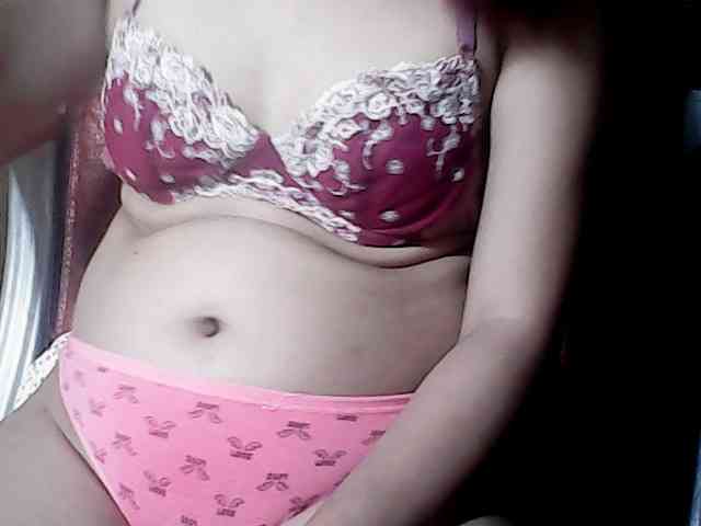 HornyNica webcam
