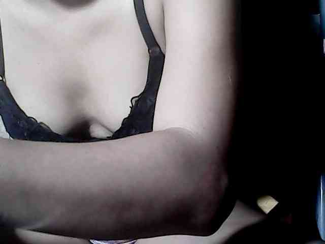 HornyNica webcam