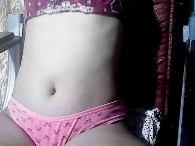 HornyNica webcam