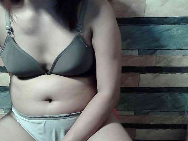 HornyNica webcam