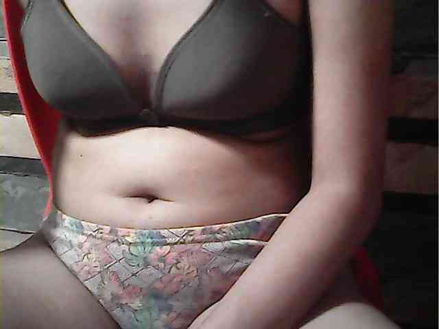 HornyNica webcam