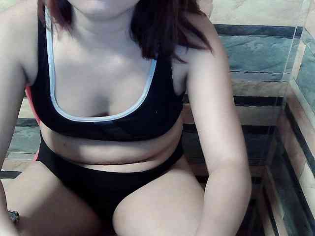 HornyNica webcam