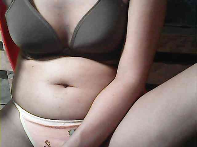 HornyNica webcam